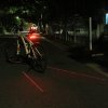 Zadné svetlo na bicykel s funkciou smeroviek