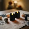 Halloweenová svietiaca dekorácia - LED sviečka - čierna - 2 ks / balenie