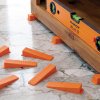 Plastic leveling wedge set - 1–15 mm - oranžová - 100 pcs / pack