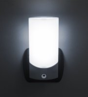 LED nočná lampa so svetelným senzorom