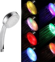 LED sprchová hlavica s 7 farebnými romantickými LED svetlami