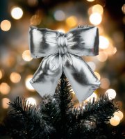 Mašľa dekorácia - trblietavá strieborná - 21 x 19 cm