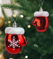 Vianočná dekorácia - zimná rukavica - 7,2 x 5 cm - 2 ks / balenie