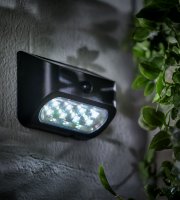 Solárne svietidlo s pohybovým senzorom – 14 x 6,5 x 10 cm – 8 x SMD LED