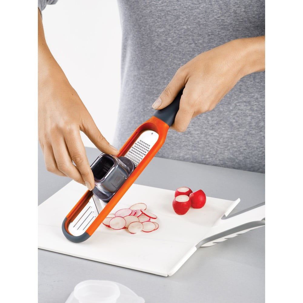 Kuchynské strúhadlo s krájačom 2 v 1