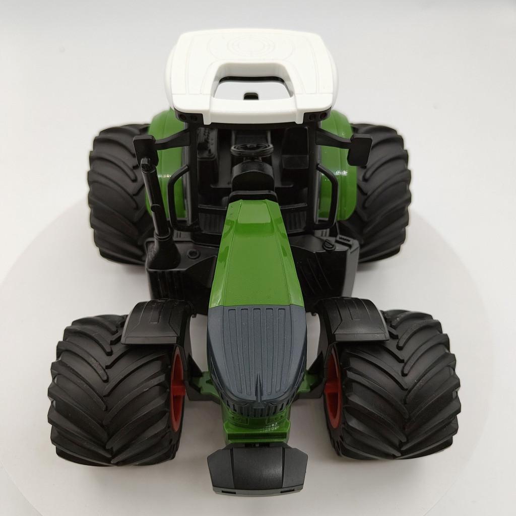 1/24 Mierka Hračka Traktor s Hrubými Kolesami → 1/24 Mierka Hračka Traktor s Hrubými Kolesami