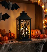 Halloweenová blikajúca lampáš - hrad - na batérie - čierna - 30 x 14 cm